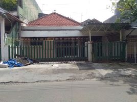 4 Kamar Rumah for rent in Dukuhpakis, Surabaya, Dukuhpakis