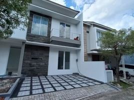 5 Bedroom House for sale in Siloam Hospitals Surabaya, Gubeng, Gubeng