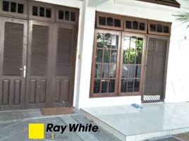 4 Bedroom House for sale in Dukuhpakis, Surabaya, Dukuhpakis