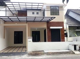 4 Habitación Casa en venta en Wiyung, East Jawa, Wiyung