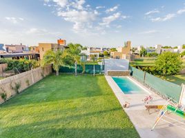 4 Bedroom Villa for sale in Santa Fe, Rosario, Santa Fe