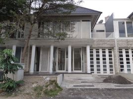 5 Kamar Rumah for rent in Lakarsantri, Surabaya, Lakarsantri