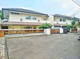 4 Kamar Rumah for rent in Medistra Hospital, Mampang Prapatan, Cilandak