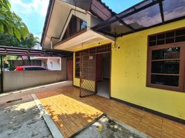 3 Kamar Vila for rent in Cipondoh, Tangerang, Cipondoh