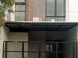 3 Habitación Villa en venta en Rungkut, East Jawa, Rungkut