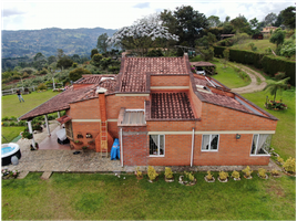 4 Bedroom Villa for sale in Bare Foot Park (Parque de los Pies Descalzos), Medellin, Medellin