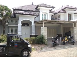 4 Bedroom House for sale in East Jawa, Dukuhpakis, Surabaya, East Jawa