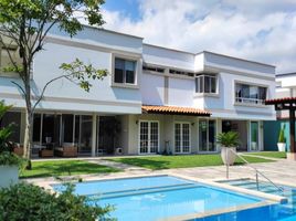 10 Habitación Villa en venta en Cali, Valle Del Cauca, Cali