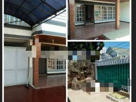 4 Bedroom House for sale in East Jawa, Dukuhpakis, Surabaya, East Jawa