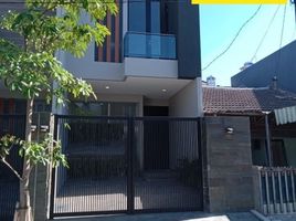 3 Habitación Villa en venta en Kenjeran, East Jawa, Kenjeran