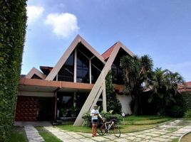 7 Bedroom House for sale in Dukuhpakis, Surabaya, Dukuhpakis