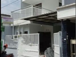 4 Bedroom House for sale in Dukuhpakis, Surabaya, Dukuhpakis