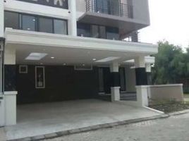 6 Bedroom House for sale in Dukuhpakis, Surabaya, Dukuhpakis