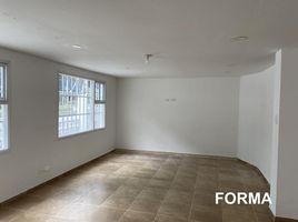 13 Bedroom Villa for rent in Fundacion Cardioinfantil-Instituto de Cardiologia, Bogota, Bogota