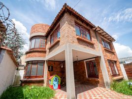 3 Habitación Villa en alquiler en Colombia, Chia, Cundinamarca, Colombia