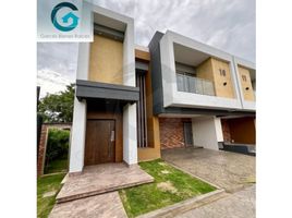 4 Bedroom House for sale in Cordoba, Monteria, Cordoba