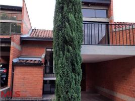 3 Habitación Villa en alquiler en Colombia, Medellín, Antioquia, Colombia