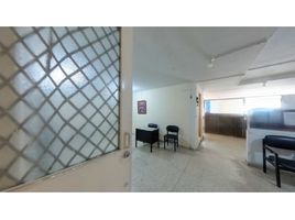 100 m² Office for sale in Parque de los Pies Descalzos, Medellín, Medellín