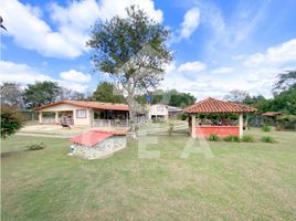 6 Bedroom Villa for sale in Totoro, Cauca, Totoro