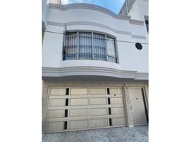 4 Bedroom House for sale in Palmetto Plaza Shopping Mall, Cali, Cali