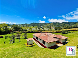 4 Bedroom House for sale in Marinilla, Antioquia, Marinilla