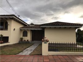 4 Bedroom Villa for sale in Bogota, Cundinamarca, Bogota