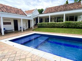 4 Bedroom House for sale in Ricaurte, Cundinamarca, Ricaurte