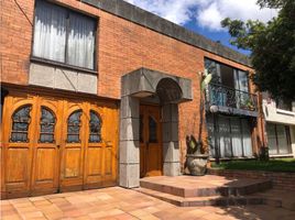 4 Bedroom House for sale in Templo Bogotá Colombia, Bogota, Bogota