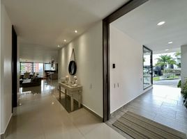 5 Bedroom Villa for sale in Bare Foot Park (Parque de los Pies Descalzos), Medellin, Medellin