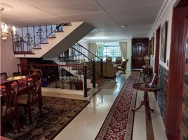 5 Bedroom Villa for sale in Templo Bogotá Colombia, Bogota, Bogota