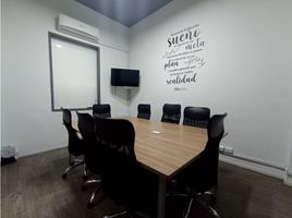 320 SqM Office for rent in River View Park, Cali, Cali