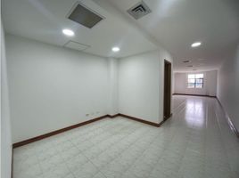 48 m² Office for rent in Centro Comercial Unicentro Medellin, Medellín, Medellín