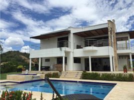 4 Habitación Villa en alquiler en Colombia, Santa Fe De Antioquia, Antioquia, Colombia