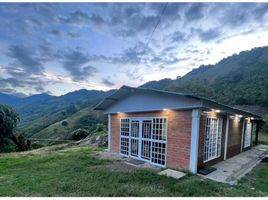 2 Bedroom House for sale in Colombia, Calarca, Quindio, Colombia