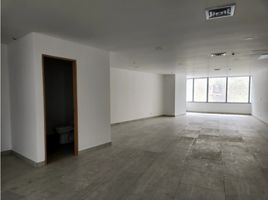 73 m² Office for rent in Parque de los Pies Descalzos, Medellín, Medellín