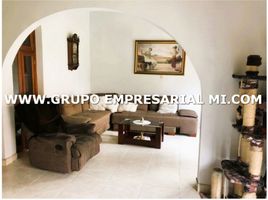 5 Bedroom Villa for sale in Bare Foot Park (Parque de los Pies Descalzos), Medellin, Medellin