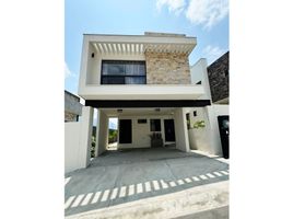 Villa 3 chambre à vendre à Monterrey, Nuevo Leon, Monterrey, Nuevo Leon