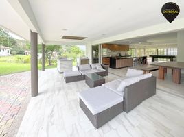 7 Schlafzimmer Villa zu verkaufen in Santa Isabel, Azuay, Santa Isabel Chaguarurco, Santa Isabel, Azuay