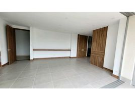 3 Bedroom Apartment for sale in Cali, Valle Del Cauca, Cali