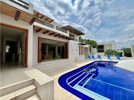 5 Bedroom House for sale in Ricaurte, Cundinamarca, Ricaurte