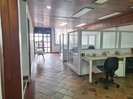 300 m² Office for sale in River View Park, Cali, Cali