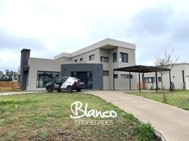 3 Bedroom House for sale in Campana, Buenos Aires, Campana