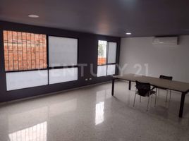 47 SqM Office for rent in River View Park, Cali, Cali