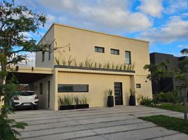 Maison 4 chambre à vendre à Escobar, Buenos Aires, Escobar