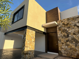 Maison 4 chambre à vendre à Tixpehual, Yucatan, Tixpehual