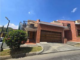 4 Bedroom Villa for sale in Bare Foot Park (Parque de los Pies Descalzos), Medellin, Medellin