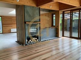 4 Bedroom House for sale in Araucania, Pucon, Cautin, Araucania