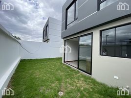 3 Bedroom Villa for sale in Tumbaco, Pichincha, Tumbaco