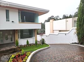 4 Bedroom House for sale in Nayon, Quito, Nayon