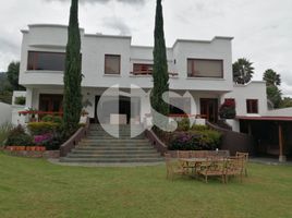 4 Bedroom House for sale in Nayon, Quito, Nayon